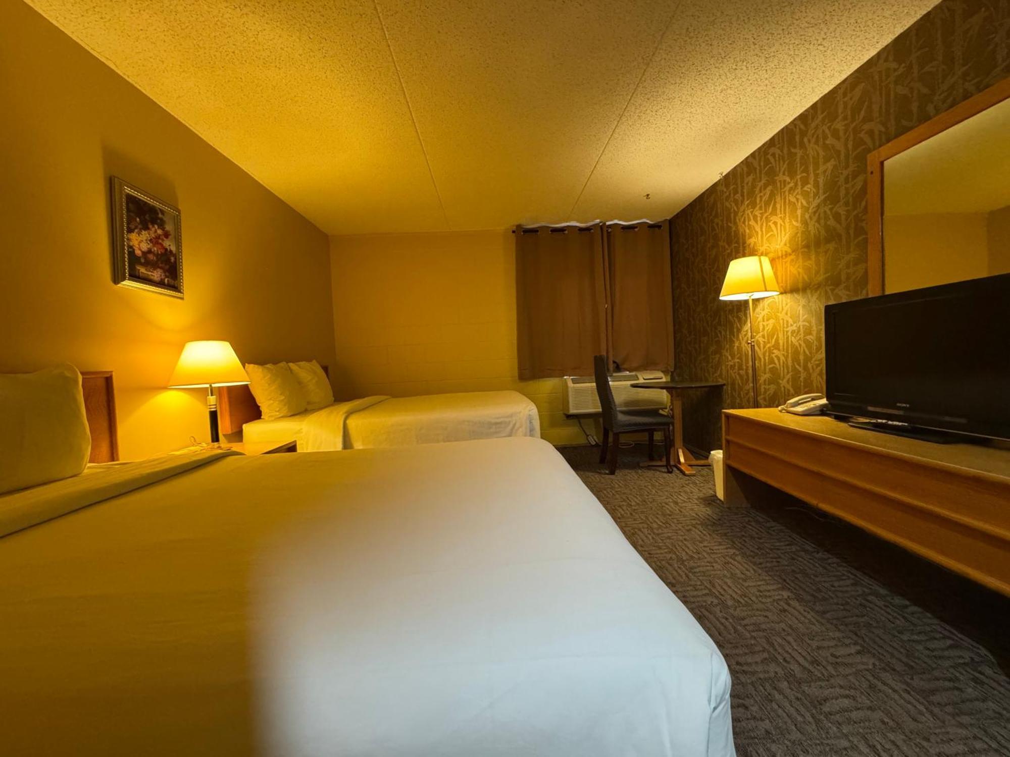 Best Stay Inn Melville Exterior foto
